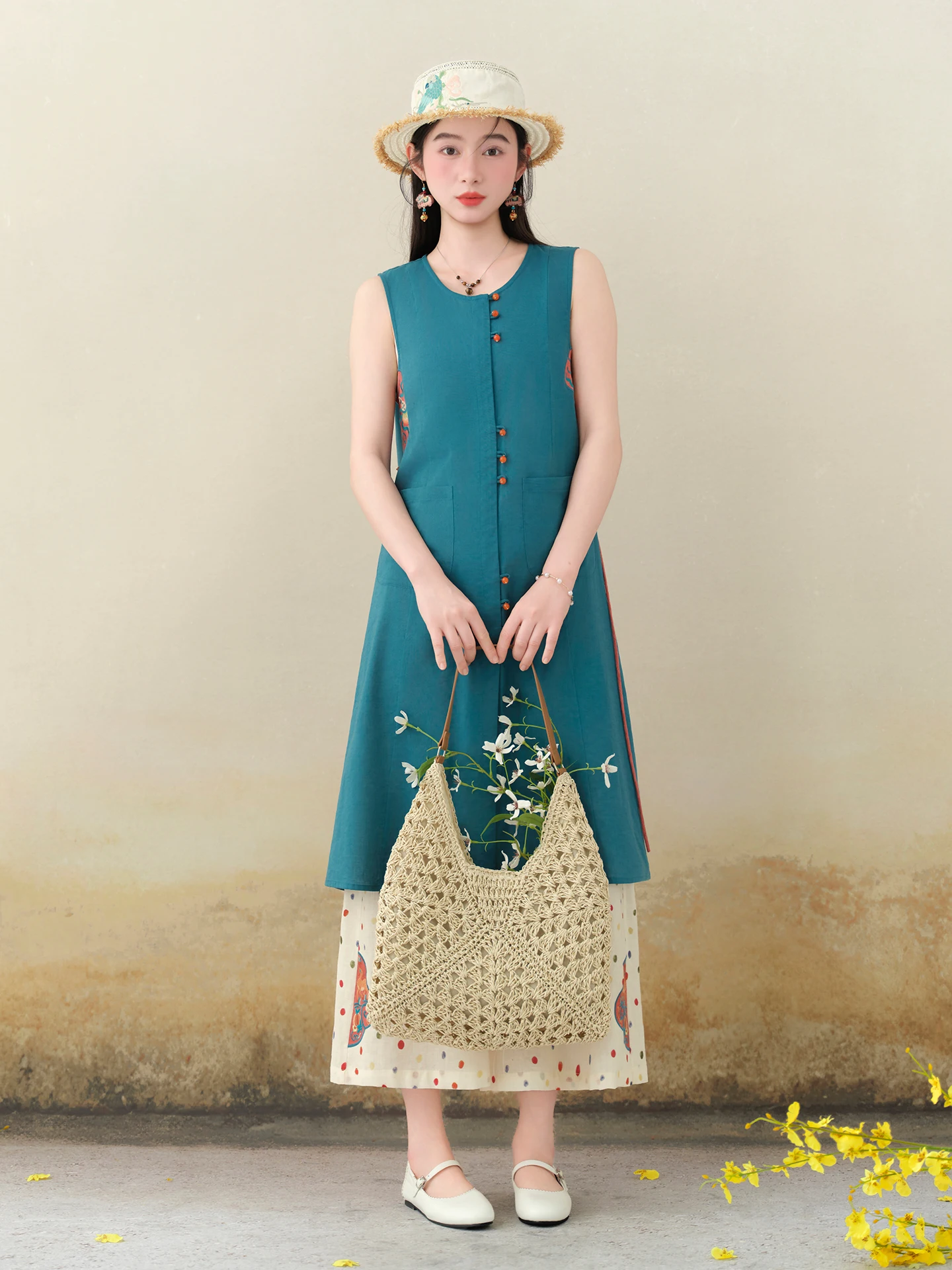 

Оригинальная женская летняя рубашка в этническом стиле с вышивкой, без рукавов, с круглым вырезом, средней длины, повседневная, из хлопка, новая модная модель.