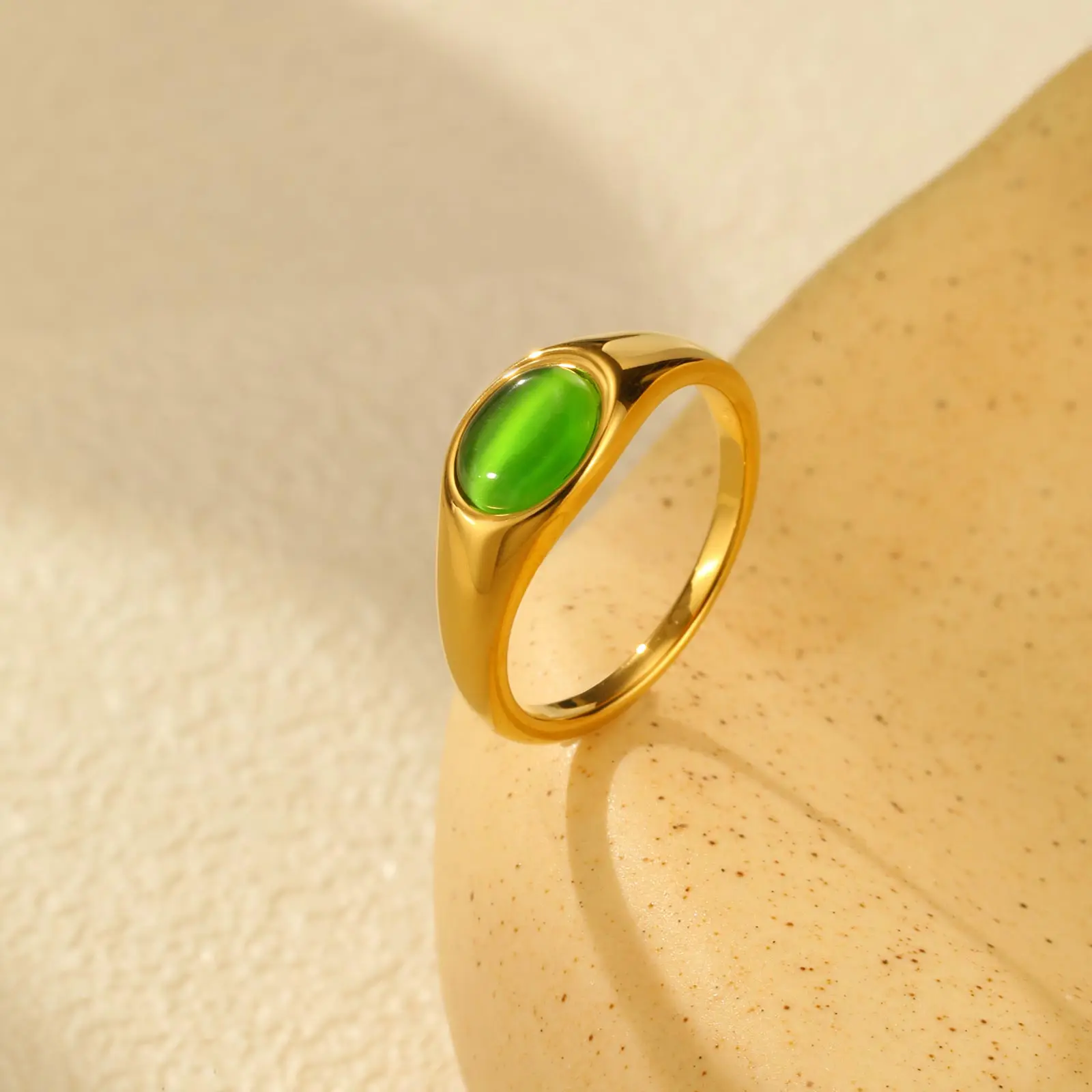 

Stainless Steel Black Agate Ring for Women,Cat Eye Gold Plated Rings,Classic Geometric Waterproof Jewelry Gifts