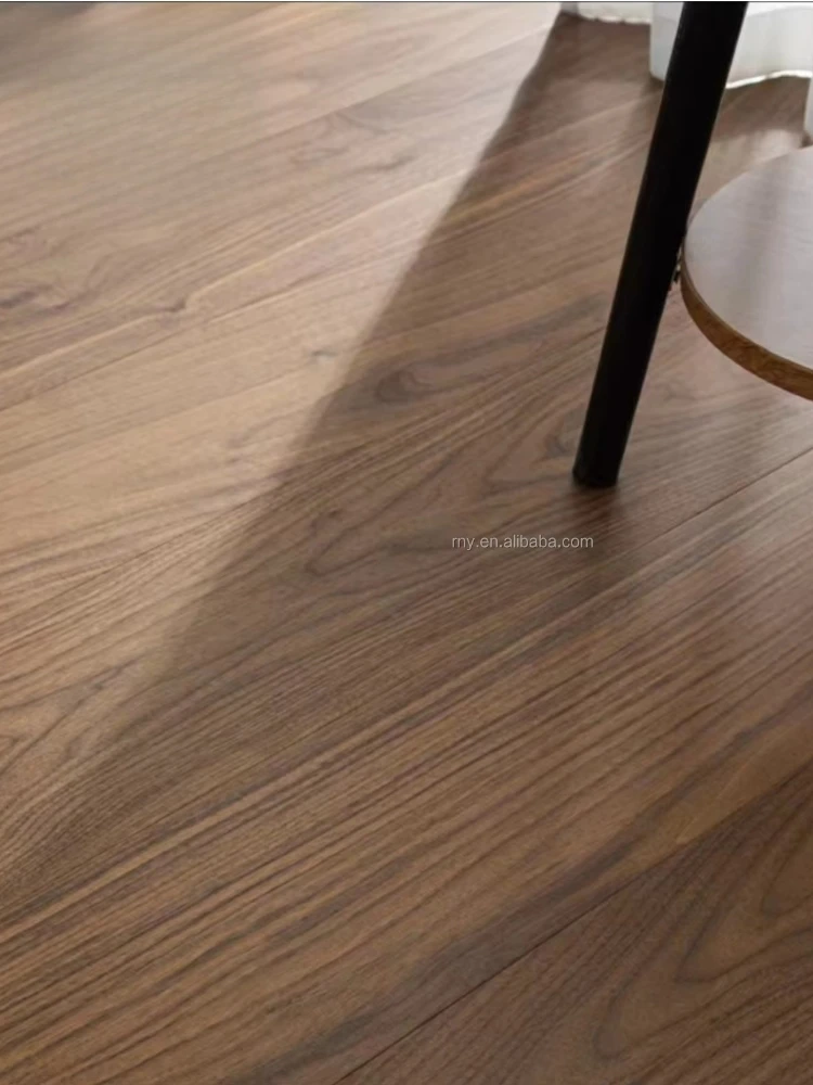 نسخة مخصصة من أرضية خشب الجوز الصلبة الراقية أرضية خشبية صلبة طبيعية أرضية داخلية لغرفة المعيشة