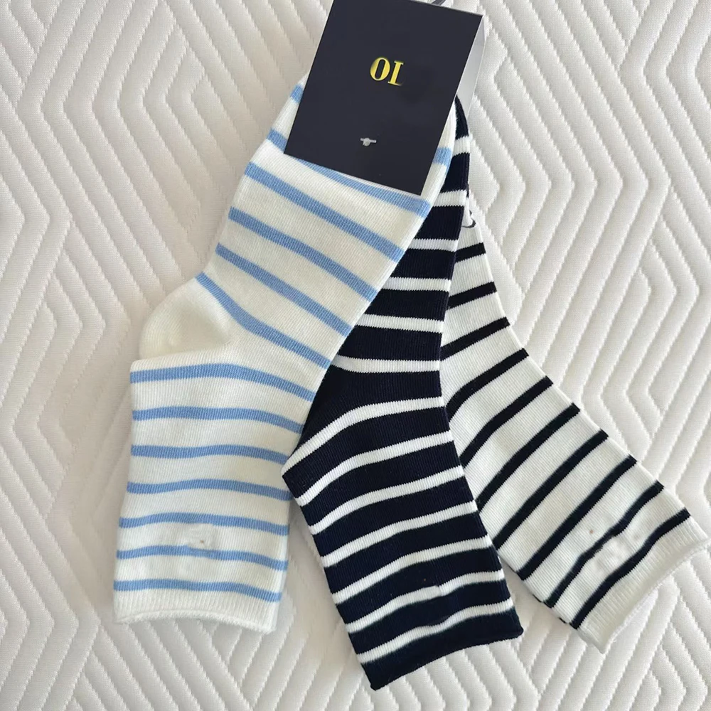 

Couple's New Cartoon Embroidery Mid-Calf Socks Three Pairs per Card Breathable Comfortable All Season Wear
