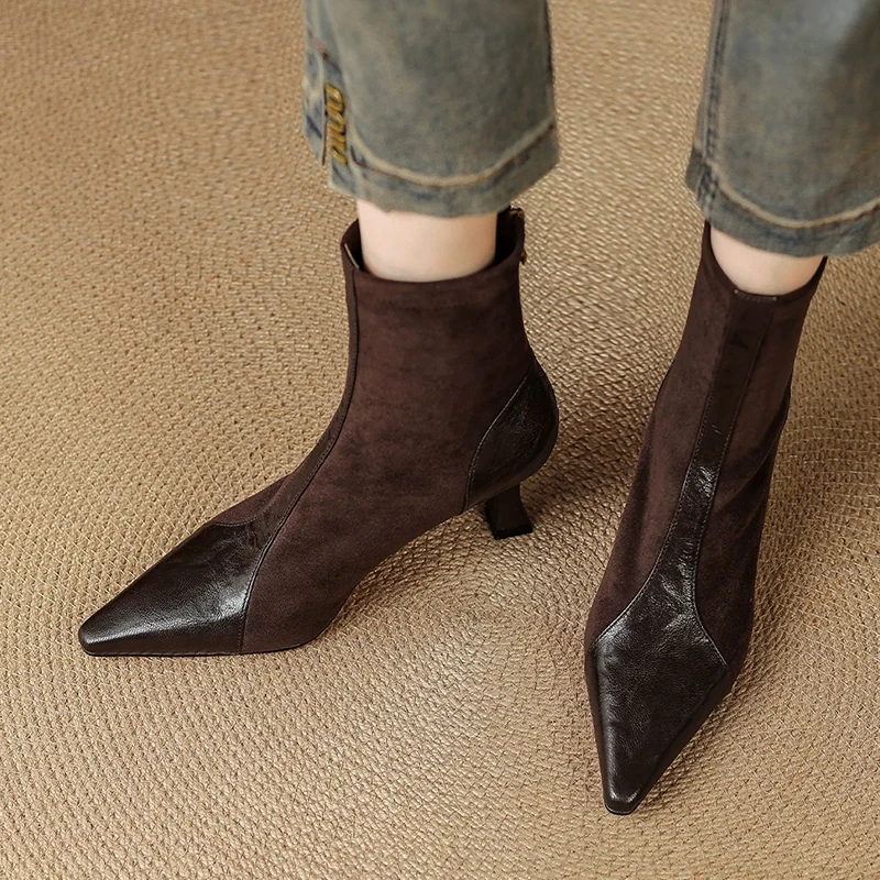 Women Shoes Size 7 - Kadınlar İçin Eklenmiş Çoraplı Bilek Botları