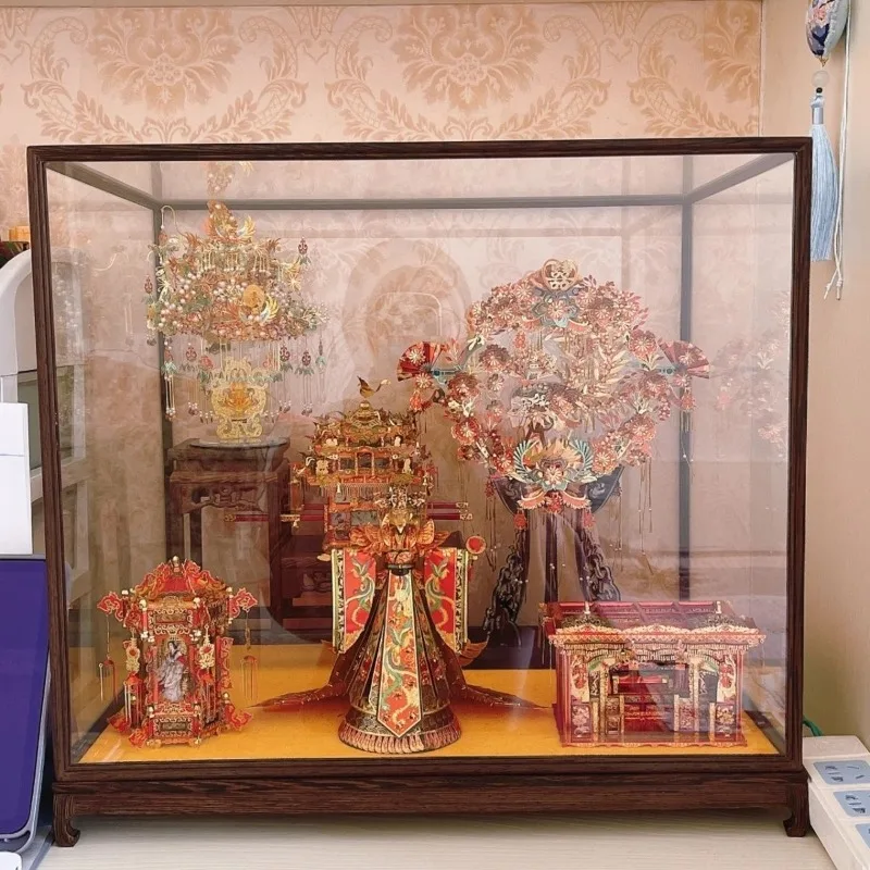 

Shili Hongzhuang flower sedan, wedding bed palace lamp, happy fan, golden-winged bird crown ornament, metal puzzle