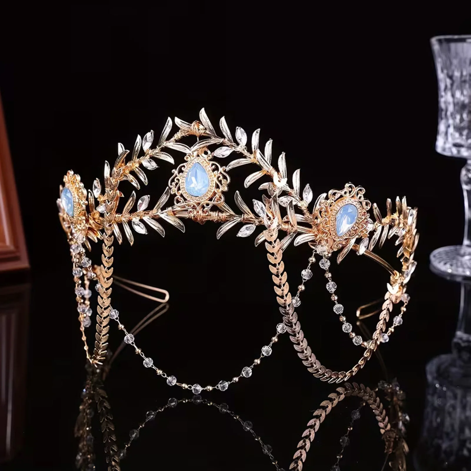 Bohemian Style Rhinestones Crown Hairpiece Crystal Fringe Decor Adjustable Hair Accessory For Wedding Photography Bridal Fashion