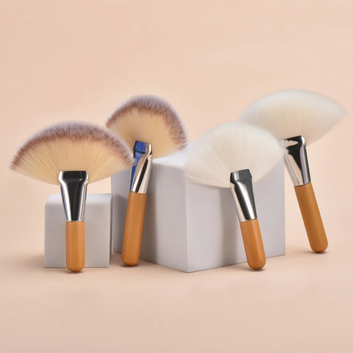 1 Pcs Wooden Handle Makeup Brush, Leftover Brush High-Gloss Brush, Nail Dust Brush, Multi-Functional Makeup Tool