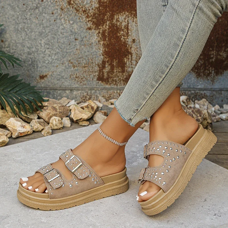 

Fashion Slippers Double Buckles Rivet Decor Women Shoes Summer Platform Sandals Lady Slip on Ware-Resistant Flat Sandals Mujer