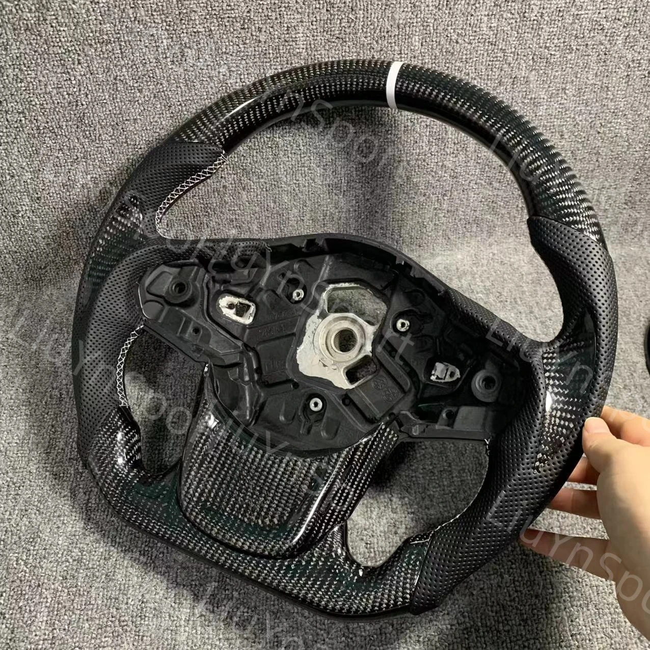 Maßgeschneidertes Lenkrad aus echtem Carbonfaser mit Rahmenverkleidung aus Kohlefaser und Paddel für Toyota Supra GR A90 A91 Mkv 2020+ – Detail 4