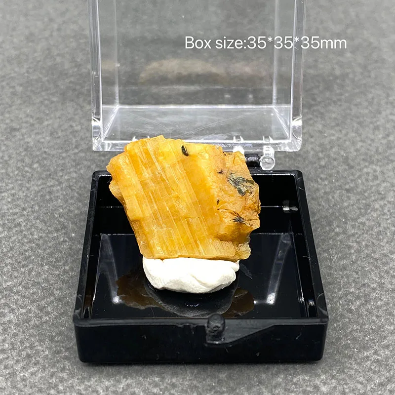 

100% Natural Yellow tourmaline Mineral Specimens Stones and Crystals Healing Crystal +Box size:35*35*35 mm