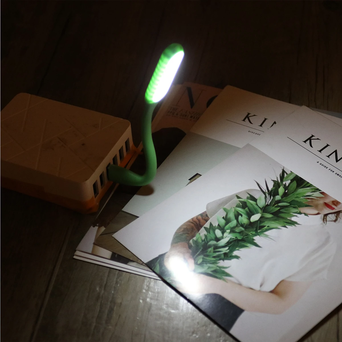 

2Pcs Portable USB Eye Protection Lamp Flexible 5 LED Reading Light Powered by Power Bank Computer Bright LED Table Lamp