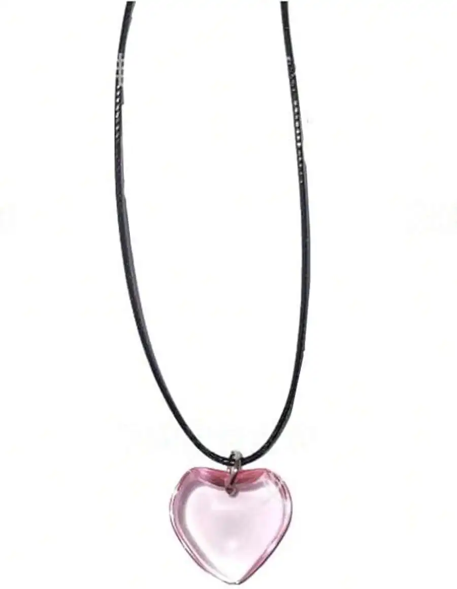 

Изящное розовое стеклянное ожерелье с подвеской в виде сердца на черном шнурке