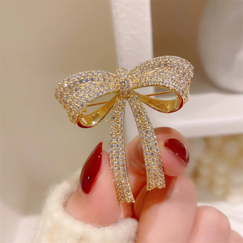 

Lovely Brooches For Women Girl Shine Gold Color Fashion Jewelry Bowknot Design Cute Clothes Pin Accessories Party Gift