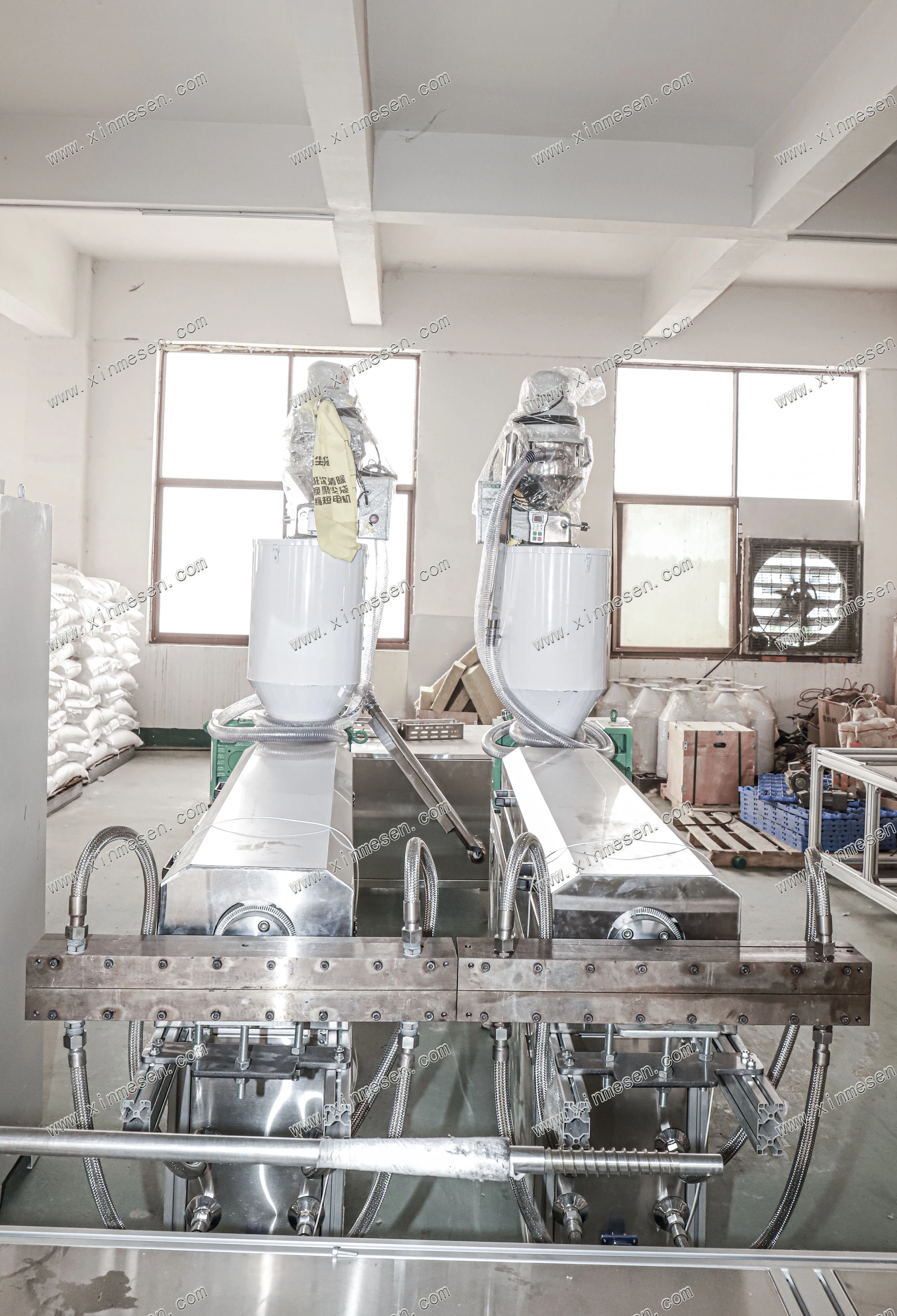 Macchina per il sistema di produzione di cartucce filtranti soffiate a fusione PP a risparmio energetico Macchina per la produzione di cartucce filtranti per sedimenti d'acqua con filtro PP