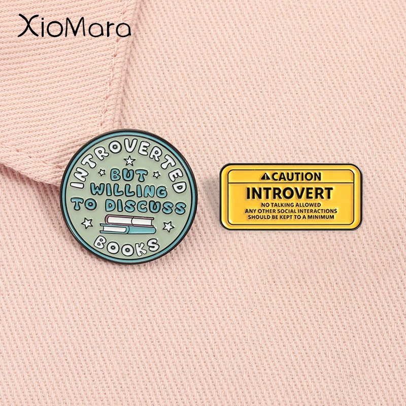 الحذر الانطوائي علامة المينا دبابيس الانطوائي ولكن استعداد لمناقشة الكتب دبابيس شارة التلبيب مجوهرات هدية للأصدقاء #1