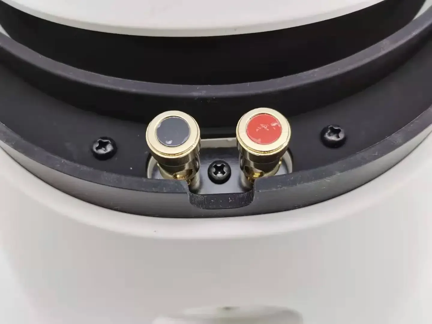 

2025 Модный вещательный настенный динамик для отеля IP65 Настенный динамик Динамик для конференц-зала