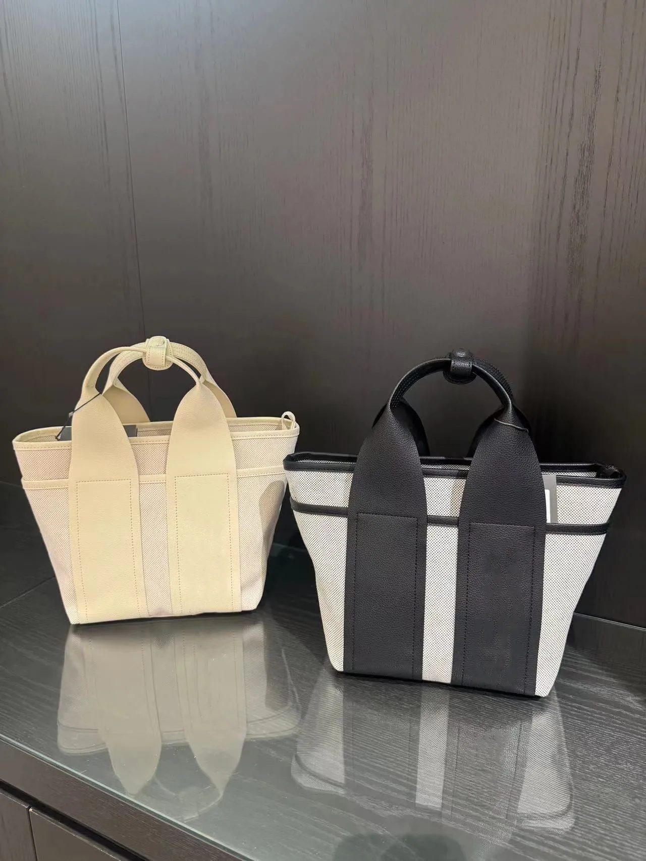 

Women Golf Clothing Bag Sports Crossbody Tote Handbag Versatile Ladies Baseball Storage Pouch Outdoor Travel Commuting Bags