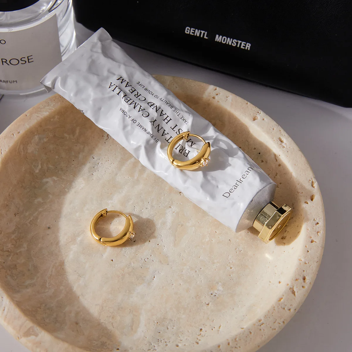 YHTOT Simple Classic Round White Zircon U-shape Hoop Earrings 18K Gold Color Plated Stainless Steel Waterproof Women's Jewelry