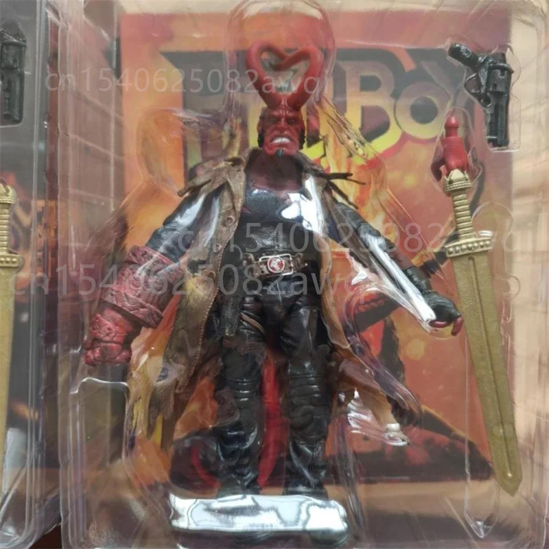 Mezco Hellboy Action Figure Hellboy Golden Army Trenchcoat البديل الشيطان سامريتان BJD شخصيات كلاسيكية تمثال تمثال لعبة هدية