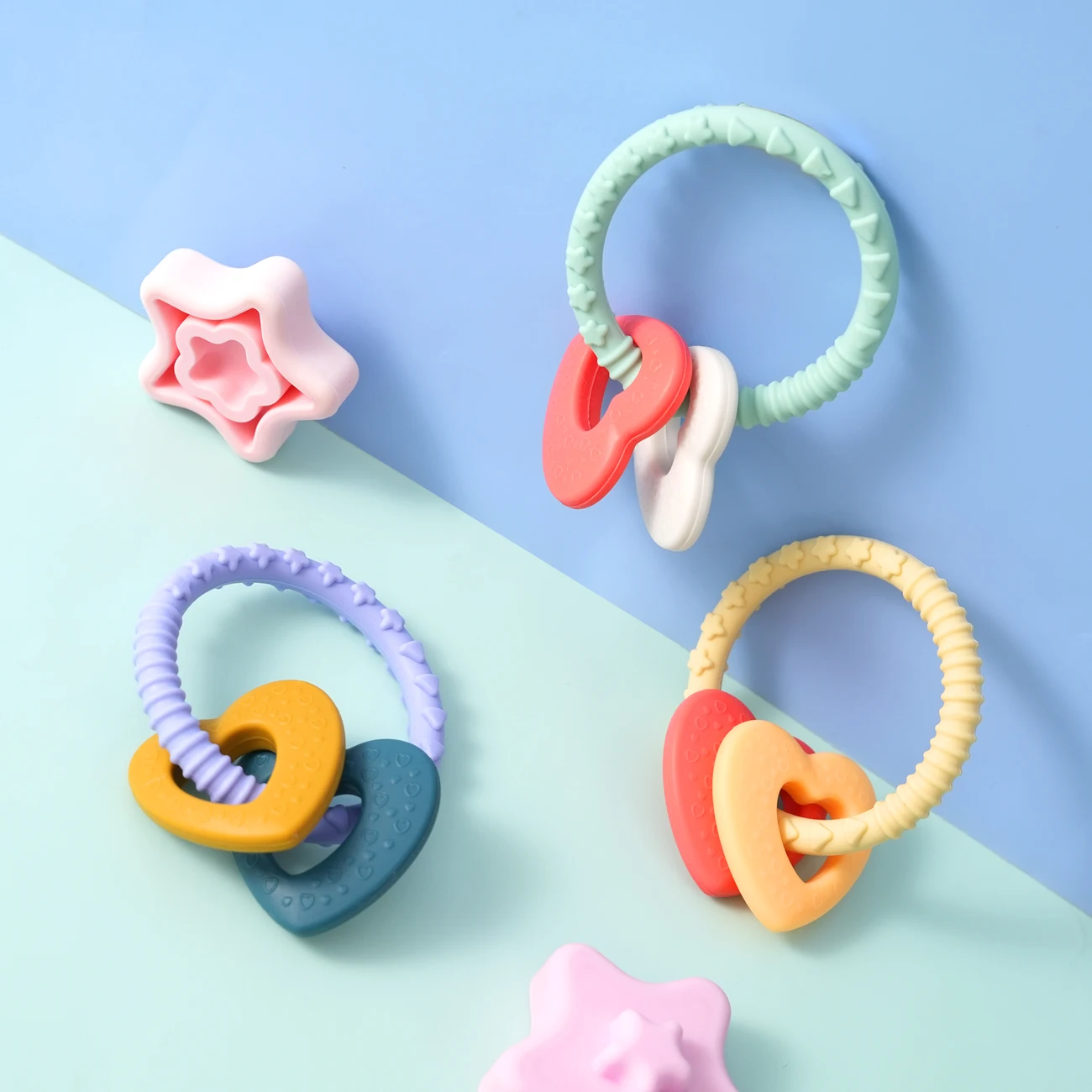 Mamaplan 1PCS Silicone Baby Shower Teether Toy Soft Teething Ring Cartoon Heart Shape Toys Chewing Toy Training Baby Accessories