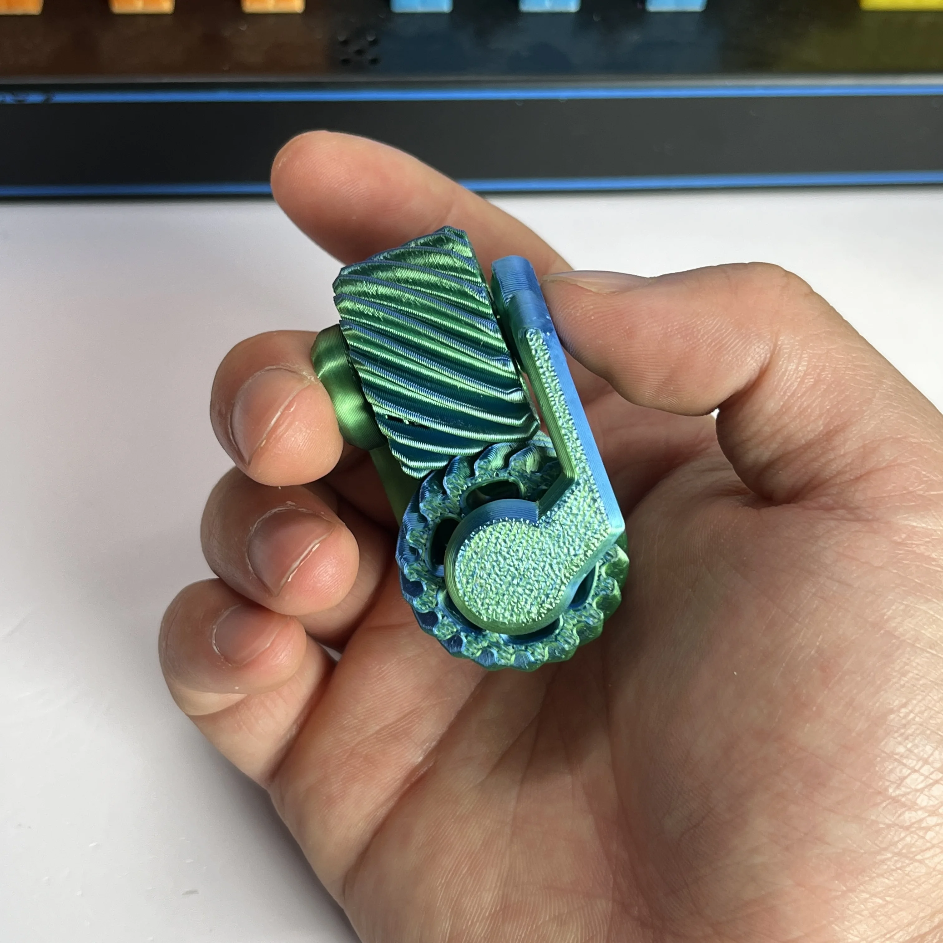 Creative 3D Printed Double Helix Gear Spinner, Visual Stress Relief Desk Toy