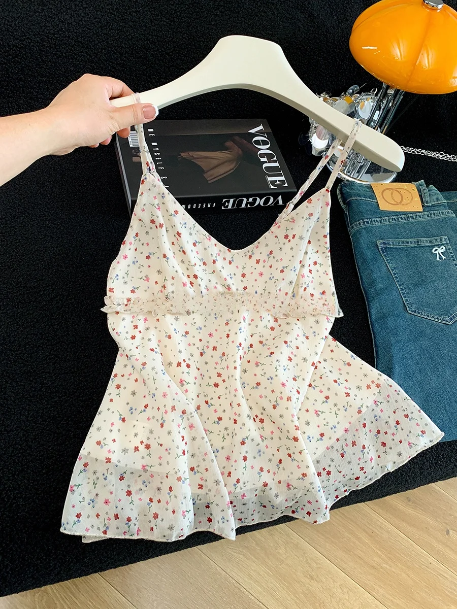 

Новый летний женский топ без бретелек с V-образным вырезом и цветочным принтом, укороченный, с оборками, для повседневной носки, маленький размер