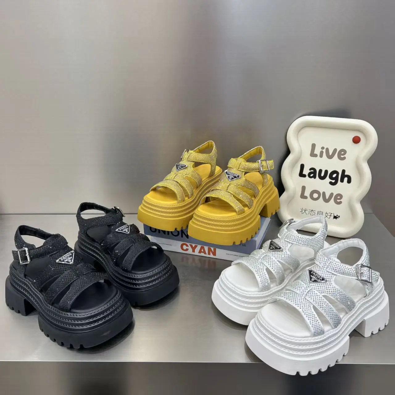 2025 Damensandalen mit Strasssteinen, einzeilige Schnalle, klobige Plateauschuhe, Damenkleid, Freizeitmode, 7 cm Absatz, hohe Sandalen