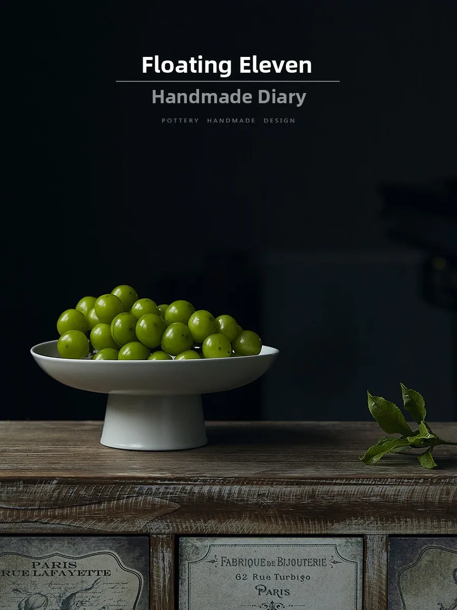 

Retro Sle Simple Bla And White Plate Durable Porcelain Dinner Plate Ele High Footed Plate for Universal Use