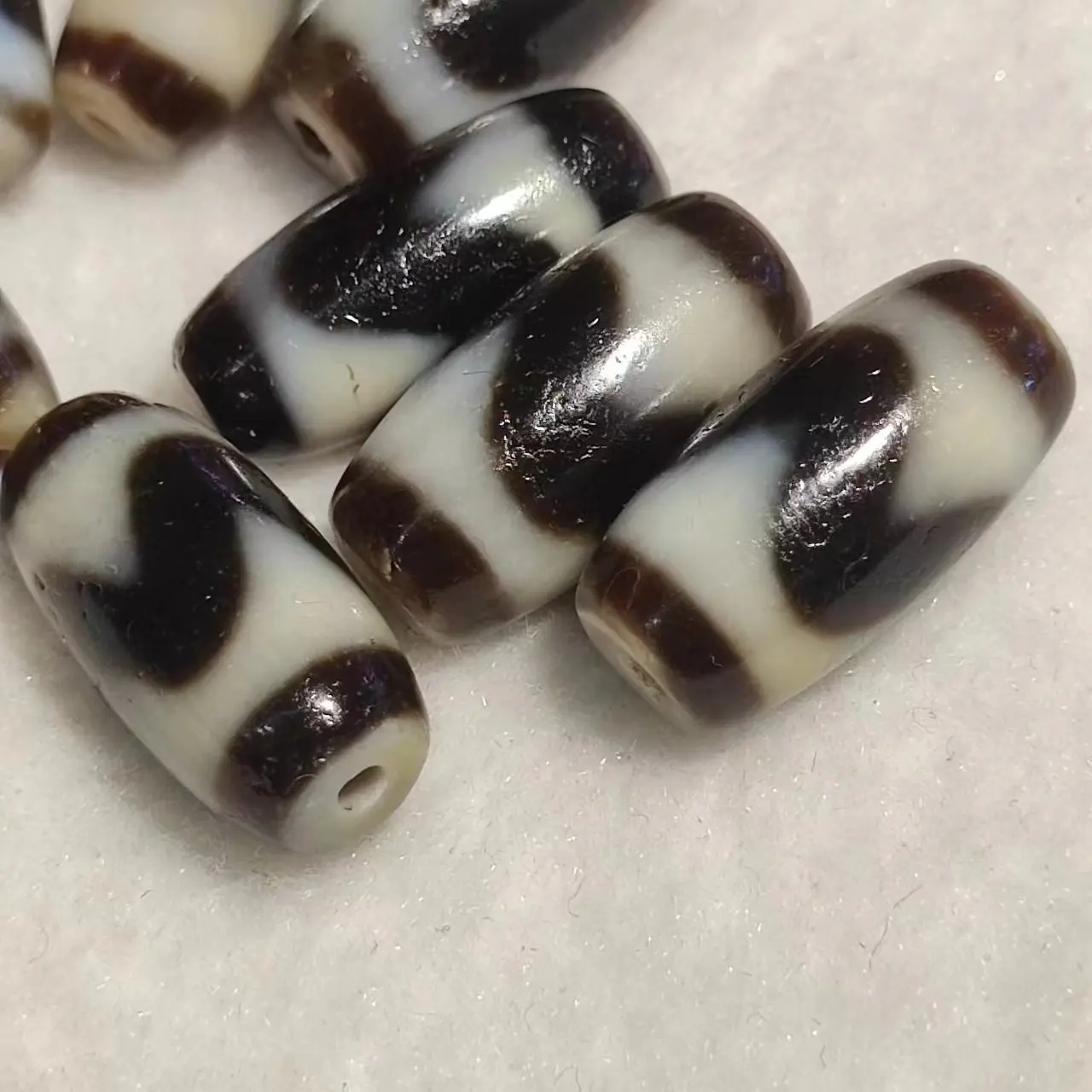 5pcs/lot natural/tiger tooth pattern/agate dzi White-brown Barrel beads White core holes Weathering lines DIY bracelet necklace