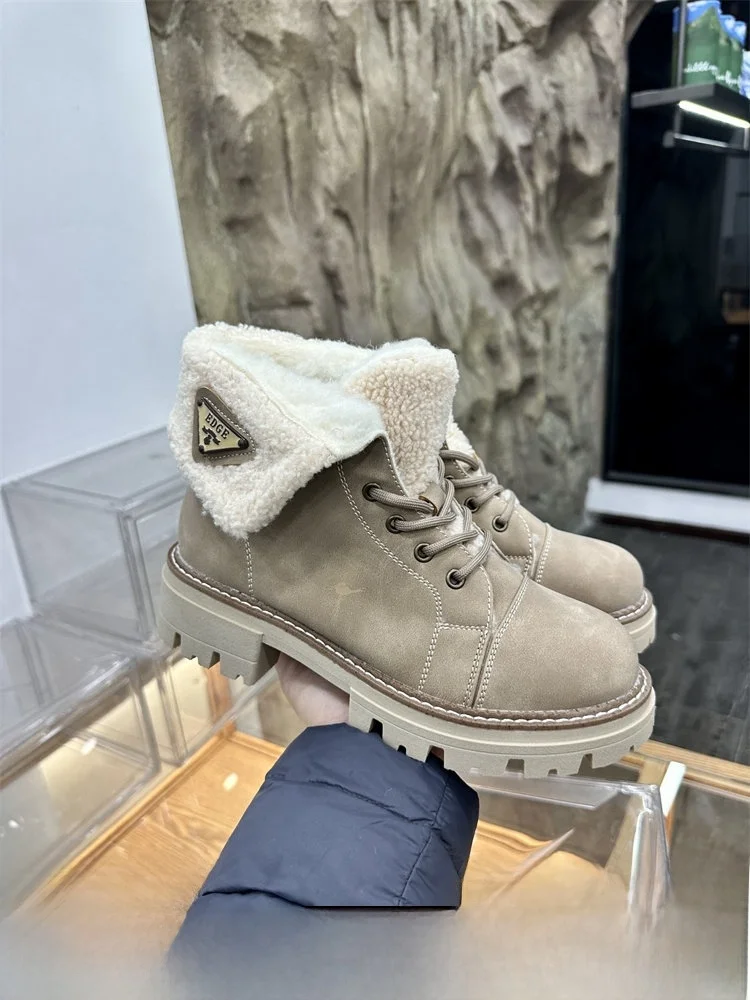 

Women's Fleece Lined Snow Boots Anti-Slip Warm Short Boots Casual Style Mixed Material Upgraded Winter Fashion Footwear