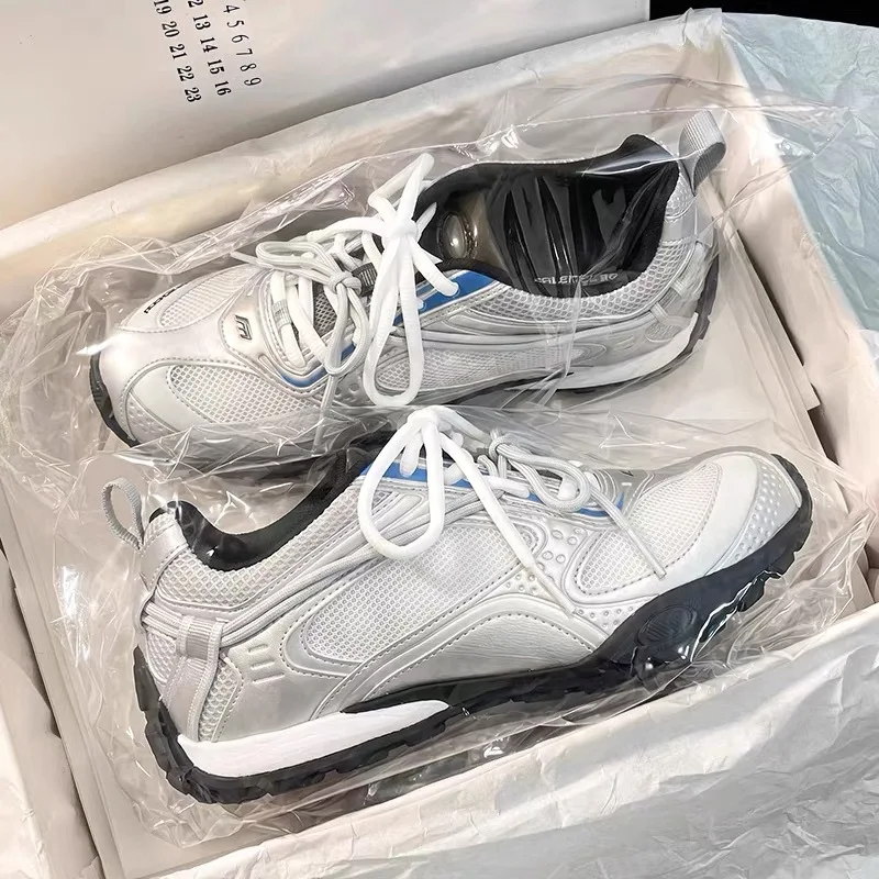 New Men's and Women's Outdoor Low-cut Sports Shoes, High-quality Couples with Breathable Lace-up Casual Shoes Women Shoes