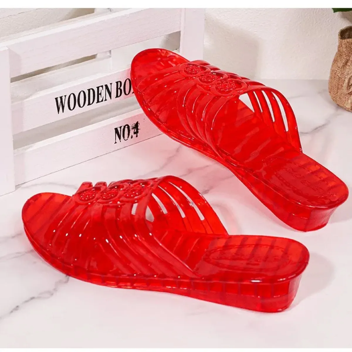 

Breathable Jelly Sandals Women Men One Piece Molding Soft Comfortable Summer Home Slippers with Arch Support