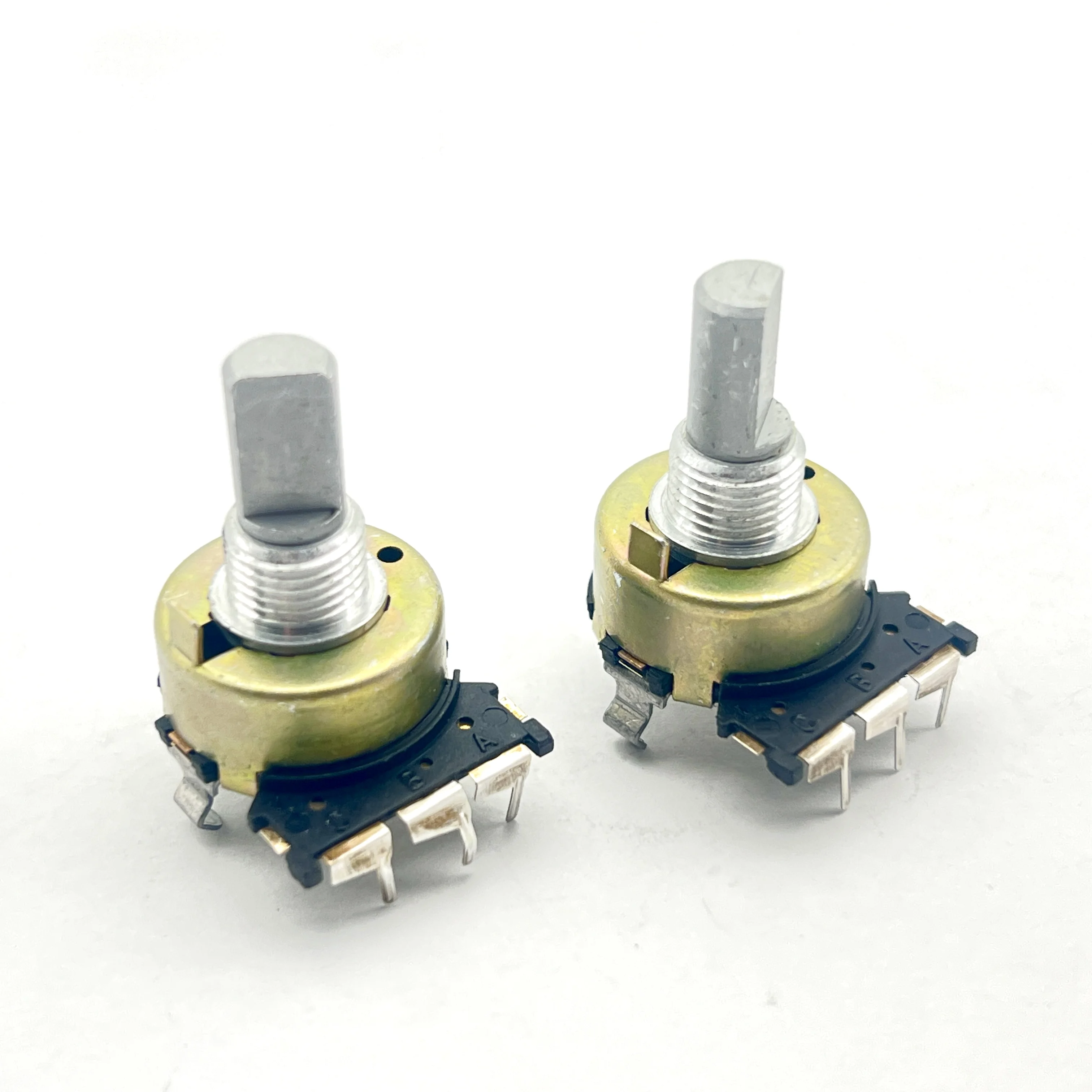 Japan original 1pcs audio volume control encoder 24 position pulse shaft length 15mm