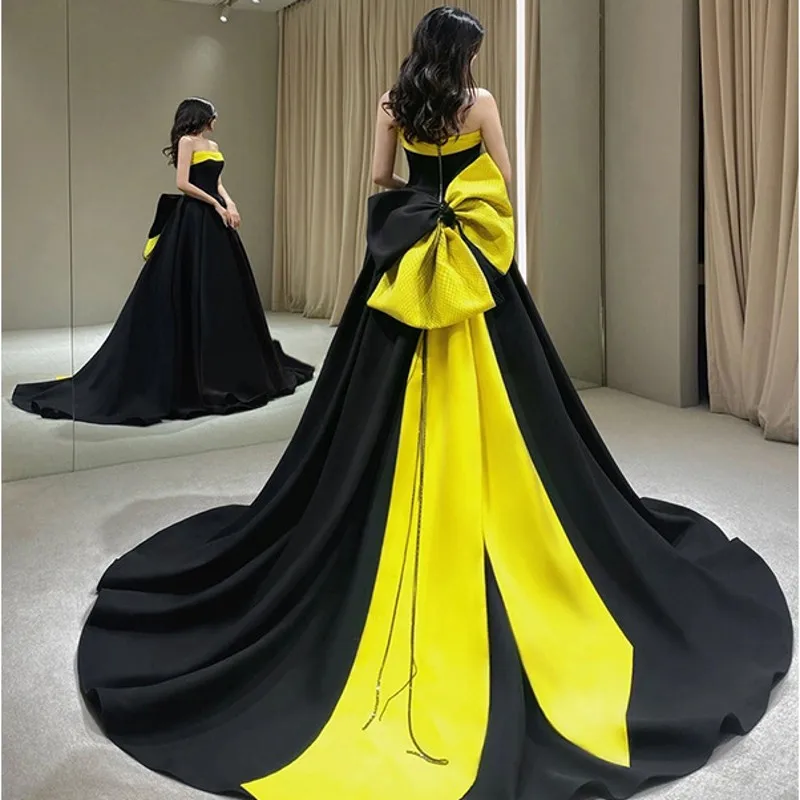 Elegant Black/Gold A-line Celebrity Prom Dresses Strapless Big Bow Satin Formal Evening Gowns Vestidos De Fiesta Robe Soiree