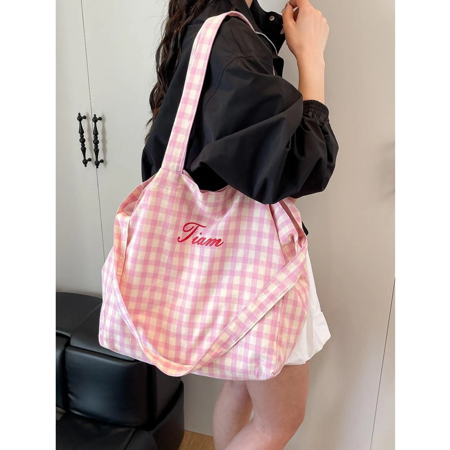 

Новая корейская клетчатая женская сумка на одно плечо с буквенным принтом, холщовая художественная универсальная студенческая сумка-тоут для поездок на работу, большая вместительная сумка