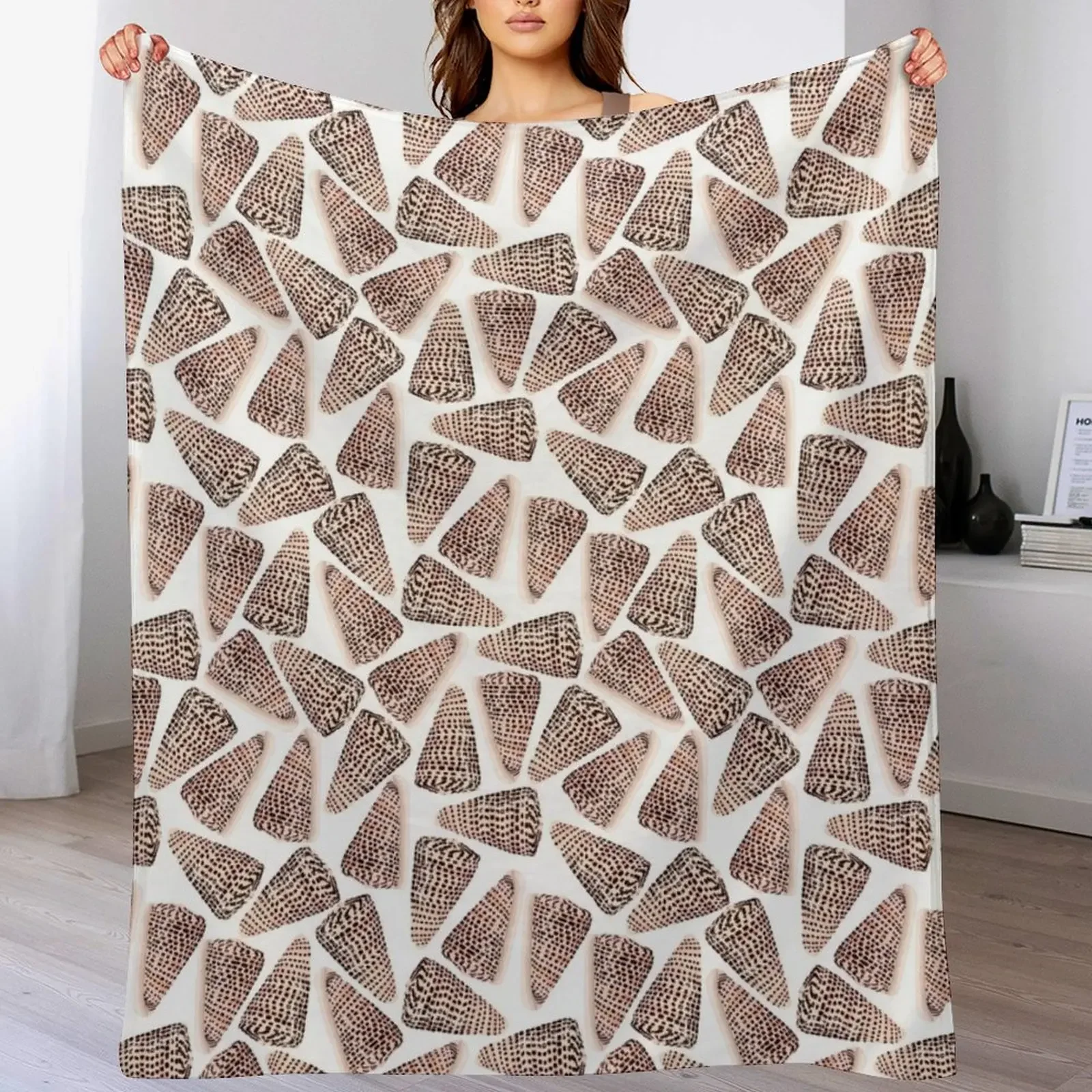 

Cone Shells White Throw Blanket Luxury St Nap for babies Sofa Blankets