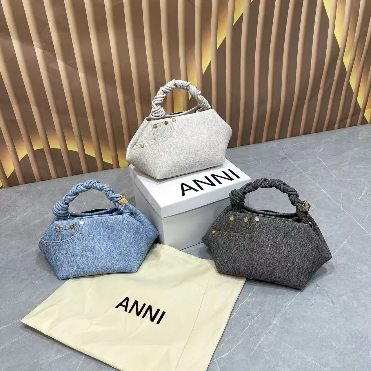26ss New Vintage Denim Mini Handbag Braided Top Handle Jean Shoulder Bag Detachable Strap Casual Women Underarm Crossbody Purse