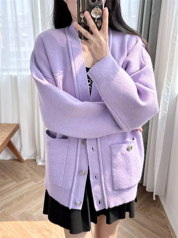 New 2024 High Quality Women Sweater Loose Fit Cardigan V-Neck Buttons High Street Chic Stunning Fashion Design Trendy Stylish M