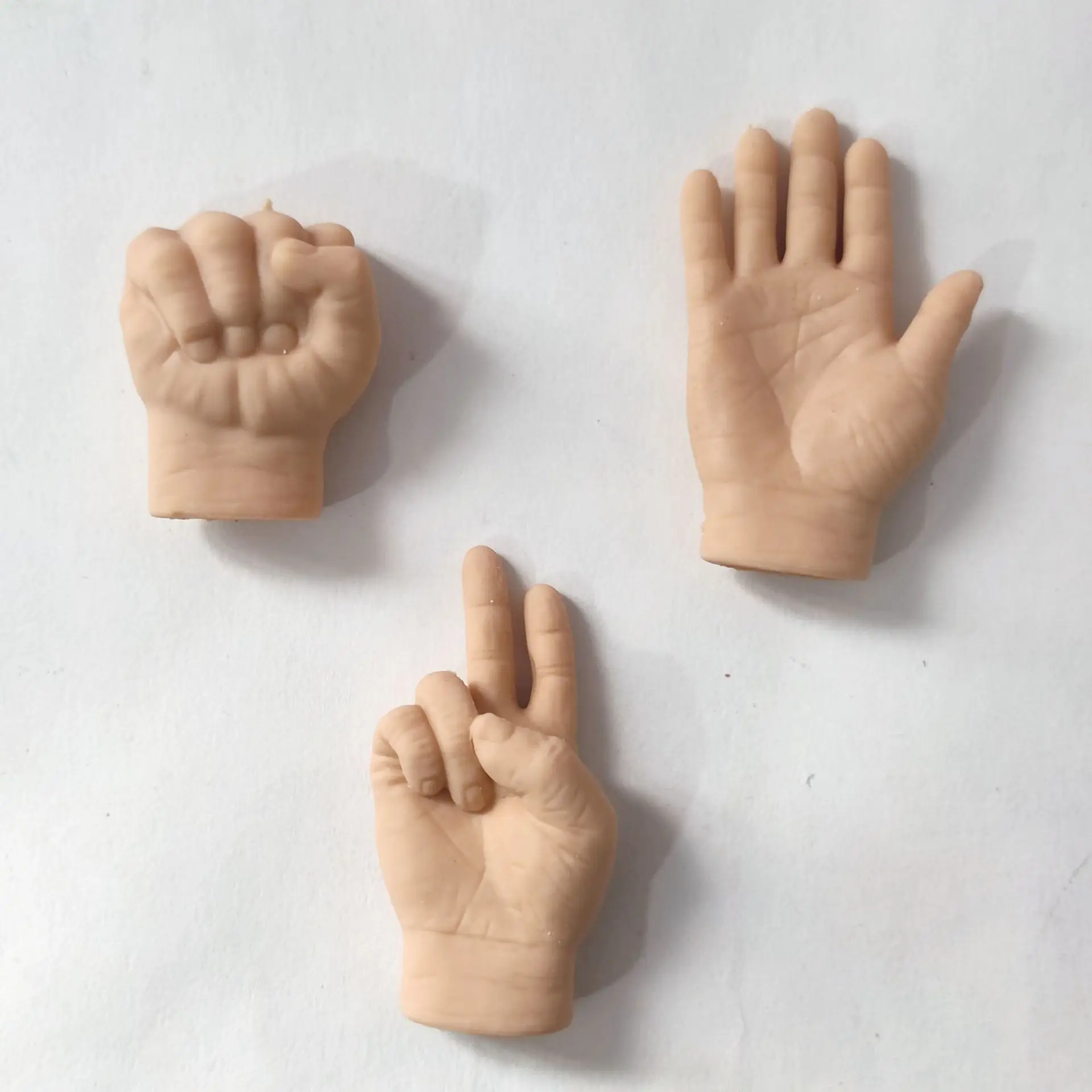 Nuovo Mini gomma morbida TPR Tiktok gatto divertente piccola mano Stretching gomma morbida Stretching simulazione piccola mano divertente trucco divertente