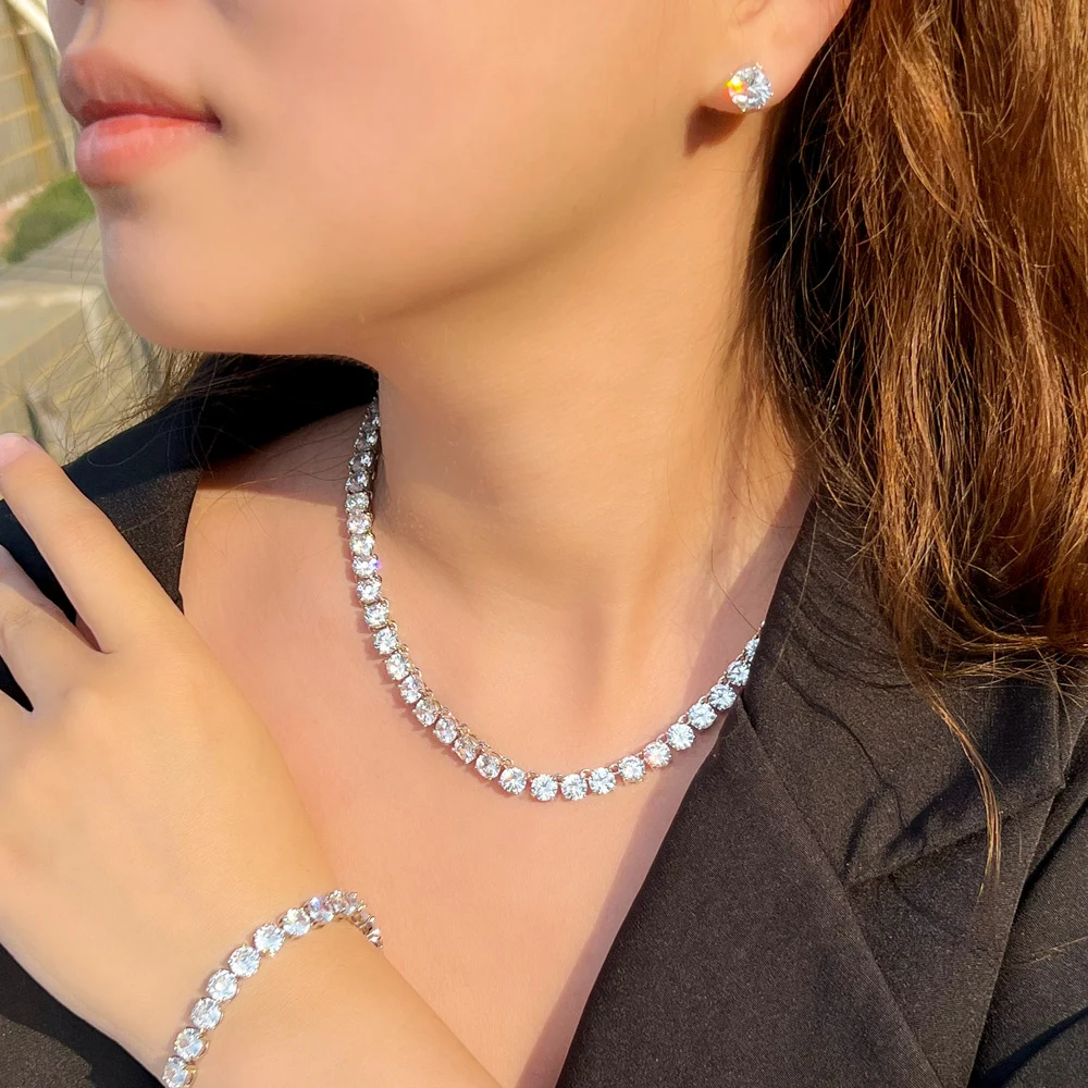 CWWZircons Luxury Clear Round Shaped Cubic Zirconia Womens Choker Necklace Earrings and Bracelet Jewelry Sets for Women T062