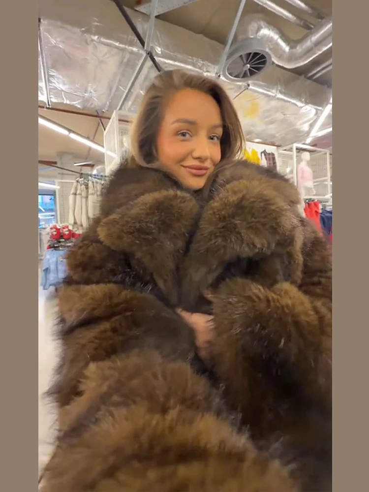 معاطف نسائية عصرية من الفرو الصناعي لشتاء 2025 سترات نسائية جديدة بأكمام طويلة سترات دافئة سميكة ملابس خارجية للسيدات غير رسمية شارع العليا