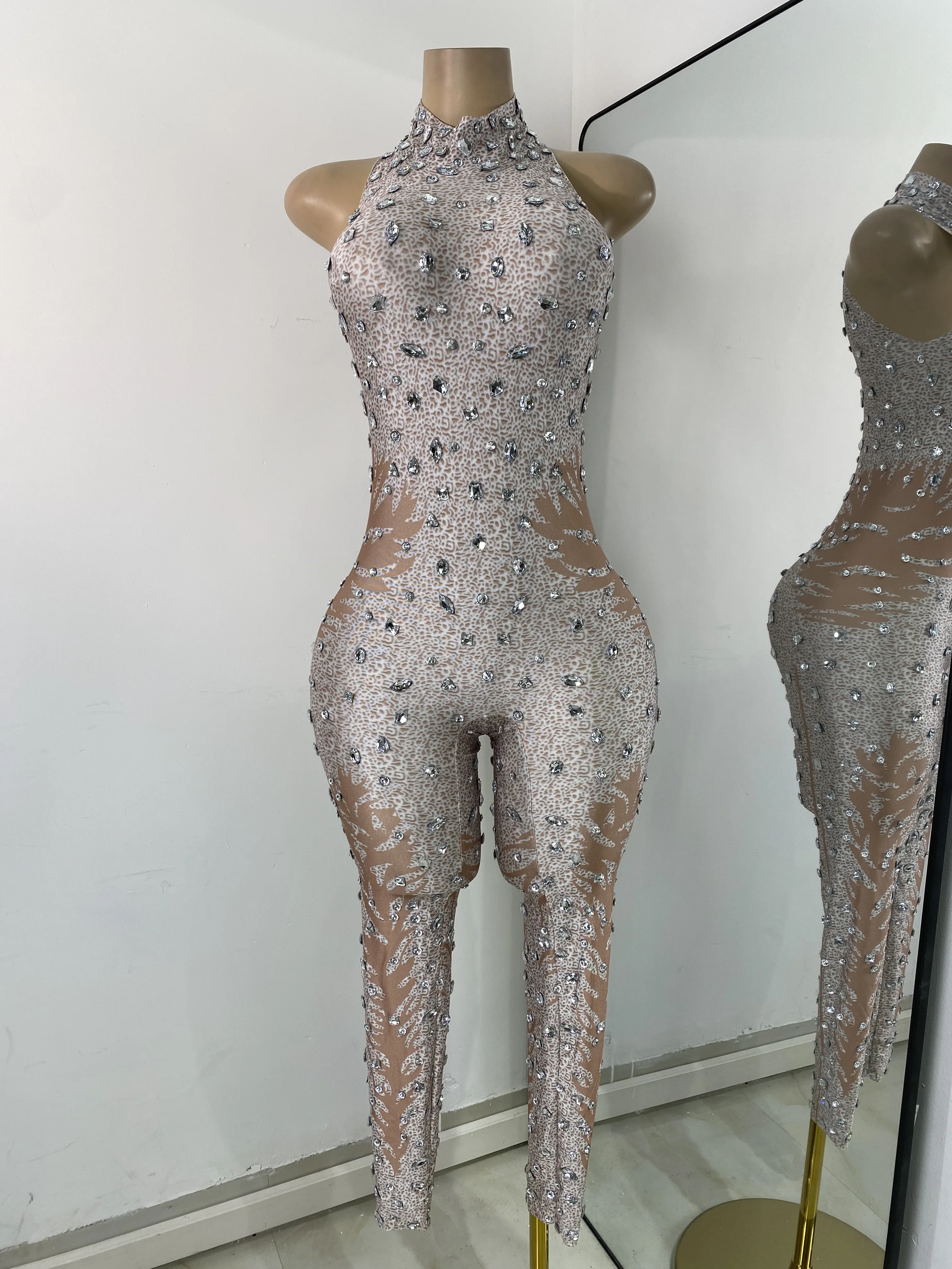 المرأة مثير دنة الراين أكمام بذلة ضيقة احتفال عيد ميلاد مساء نادي السروال القصير صورة تبادل لاطلاق النار ارتداء