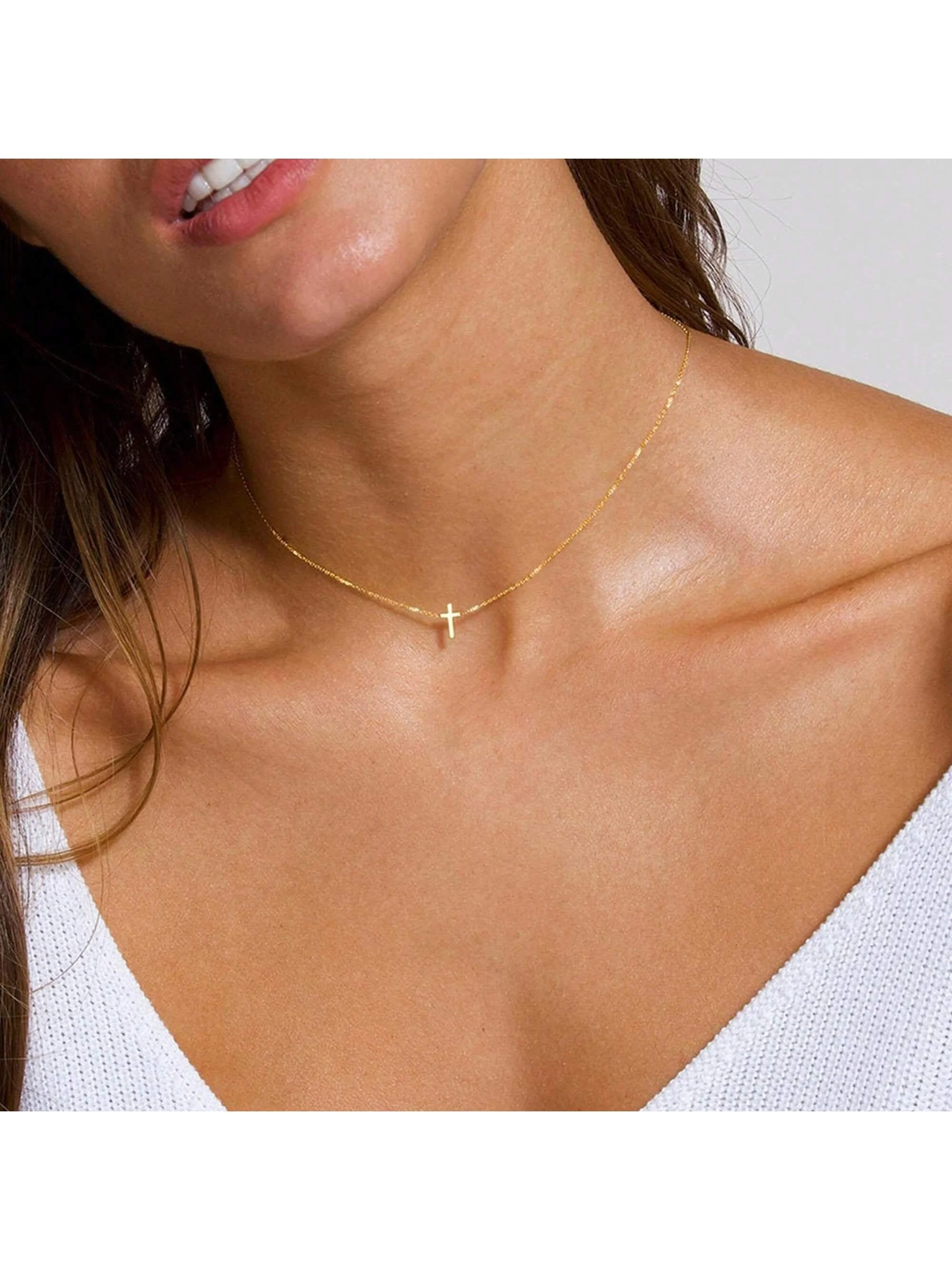1pc Exquisite Fashion Cross Pendant Necklace Suitable For Women\'s Daily Wear