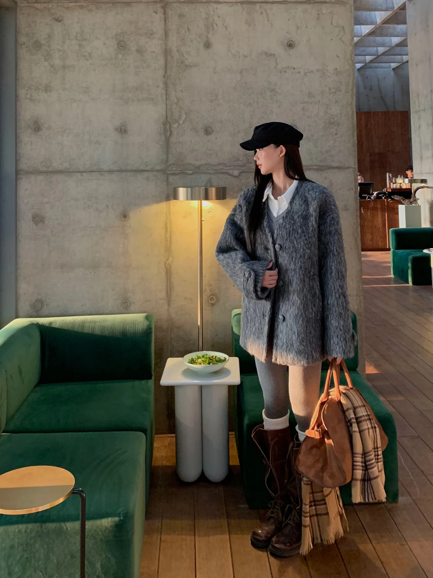 

Red Celebri Woolen Coat Women's ort ey Cotton Woolen Outerwear Lazy Sle Winter Faion Straight Tube V-Ne Button up