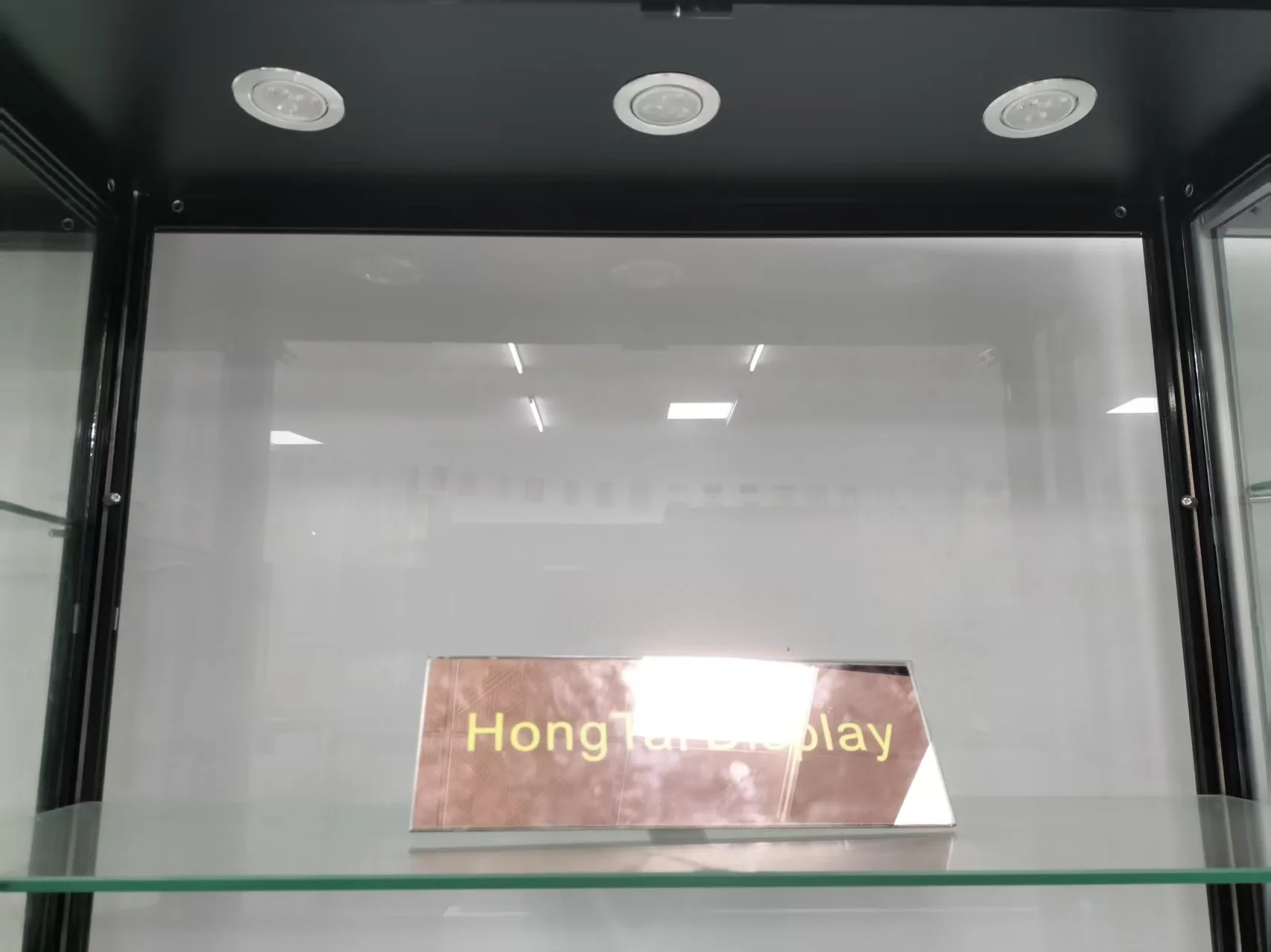 Custom.Adjustable Aluminium Retail Cabinet Display Rack mit hellem LED-Licht Beliebte Stile Full View Shop Fitting für Store Di