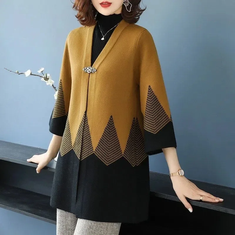 

Middle-aged Mother Knit Sweater Cardigan Jacket 2024 New Noble Elegant Women Sweater Coat Female Cardigans G74