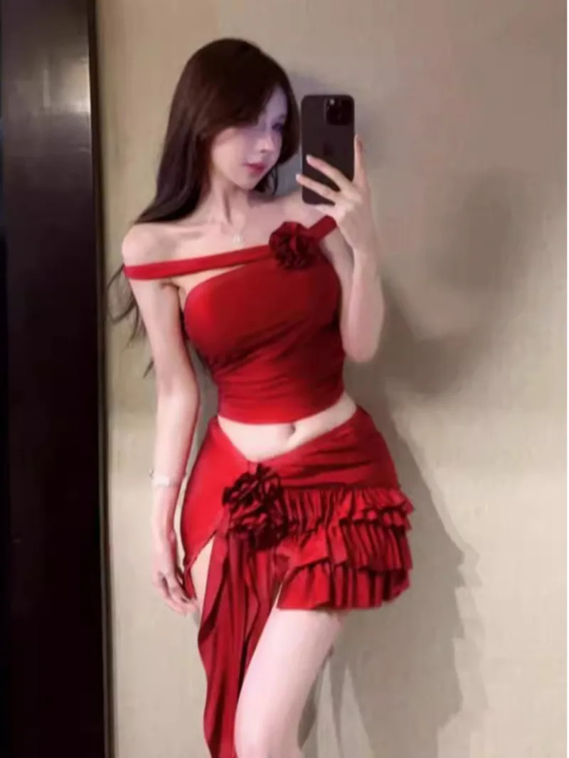 Korea Styl Esweet gadis modis Ruffle Edge tidak teratur merah pendek bunga setengah rok Slim Fit satu garis leher Top untuk wanita Set 8TIE