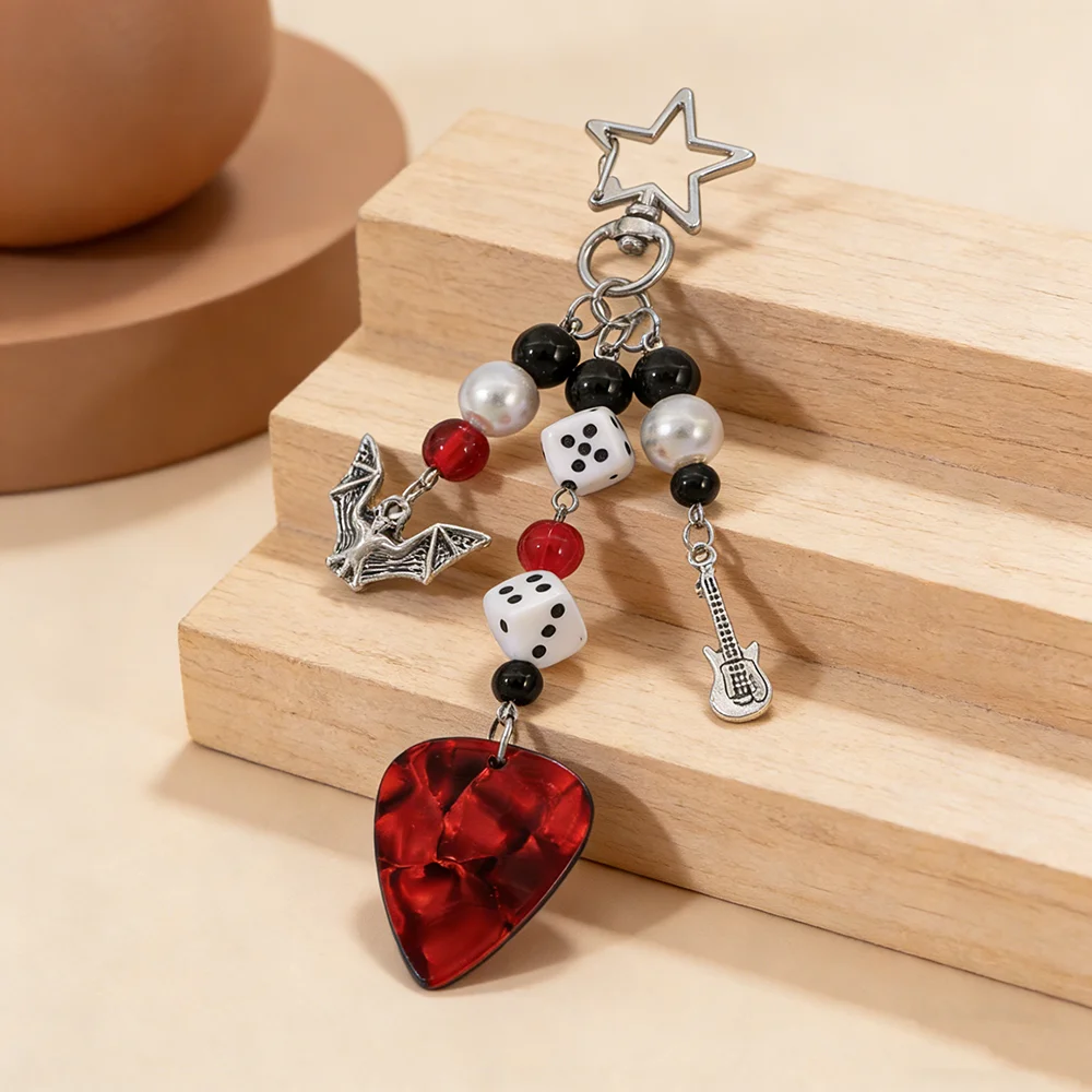 Y2K Harajuku Guitar Pick Pendant Keychain Fashion Accessory Eddie Munson Cosplay Aesthetic Key Ring for Fans