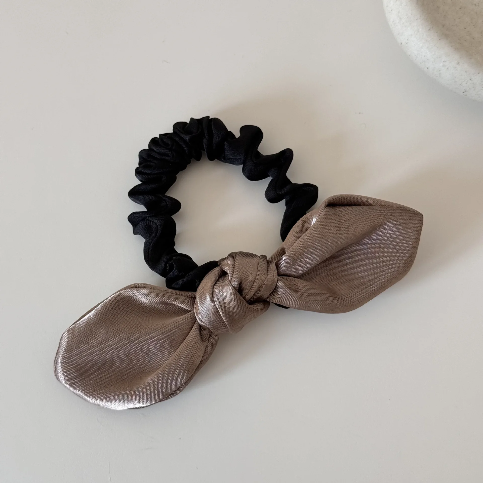 Französische Satin-Haarschleifen mit Hasenohren, Hochelastische Seiden-Scrunchies, Dehnbare Haaraccessoires für Frauen, Haargummis