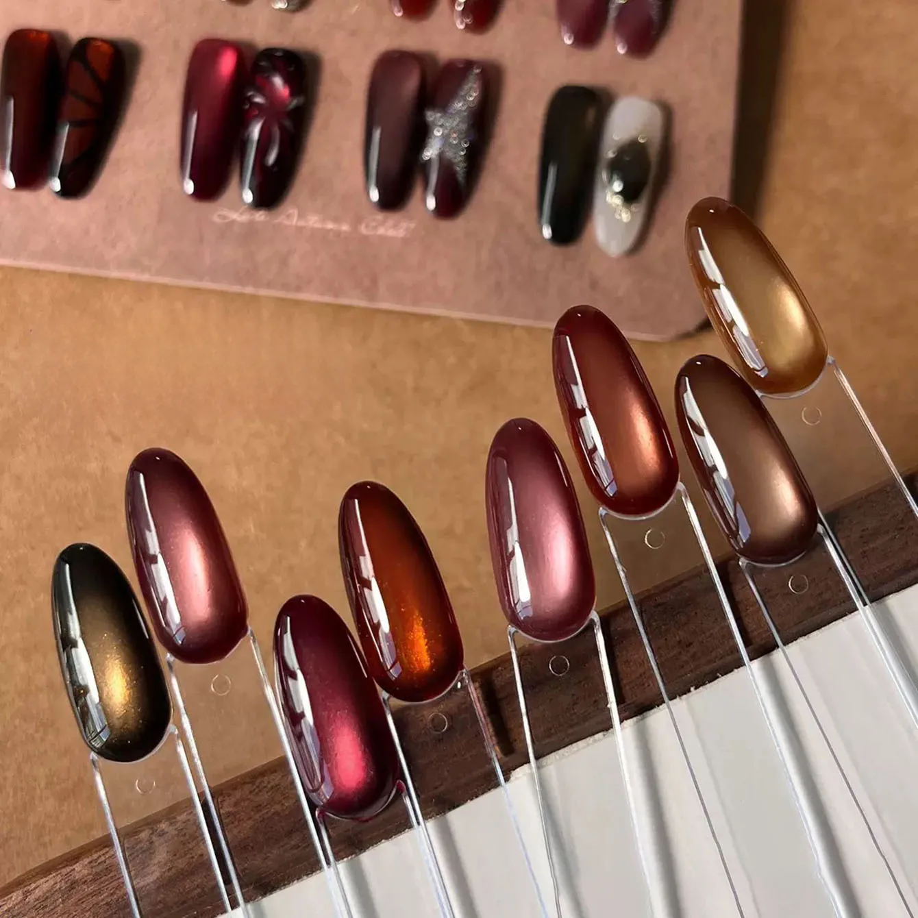 MN 10ML ยาทาเล็บเจลลายคริสต์มาสสุดน่ารัก สีแดง สีดำ ขายดี ซีรีส์ Ankora Red Glass Beads สีน้ำตาล