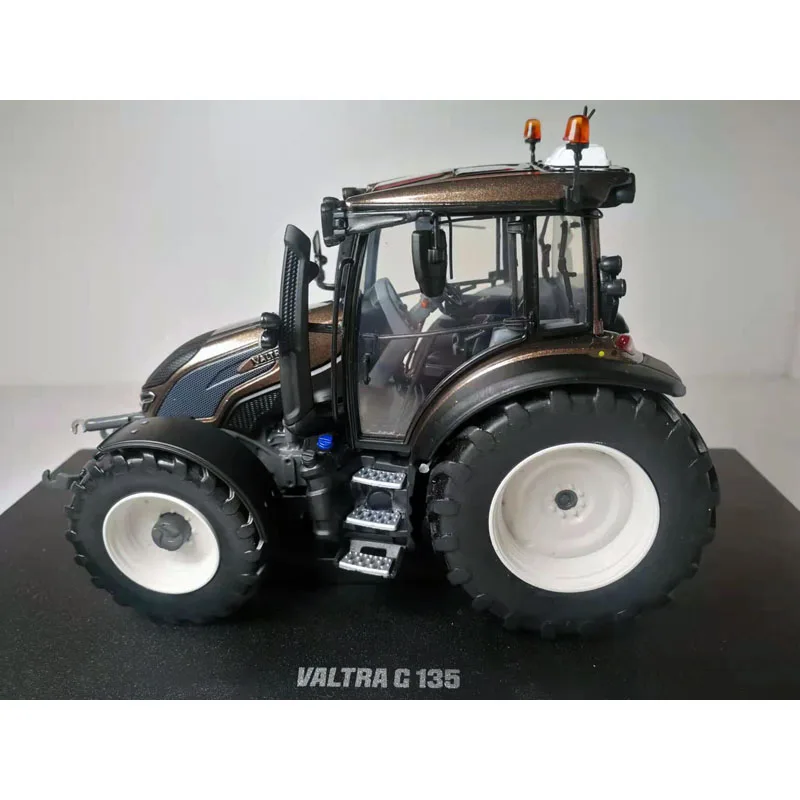 UH-6263 1:32 Valtra G 135-Bronze Diecast Model Tractor