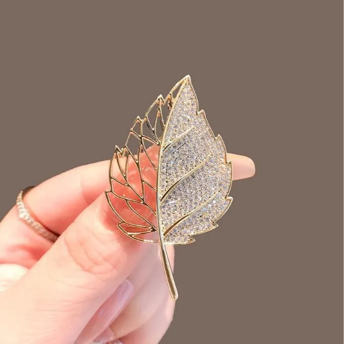 Fashion Rhinestone Leaf Brooch Women's Gold Lapel Pin Plant Clothing Coat Jewelry Accessories Gift