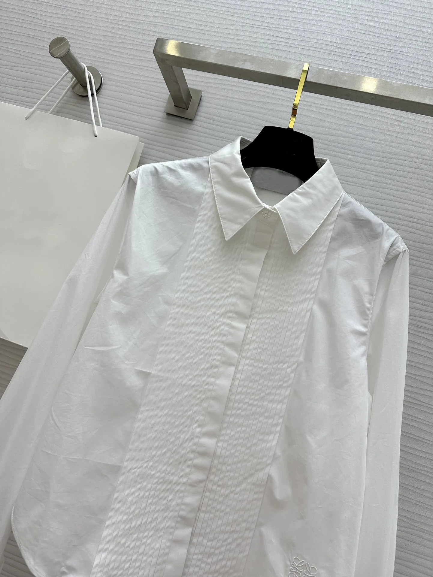 

Ladies Early Fall New Arrivals Pleated Front Lapel ShirtNO.6